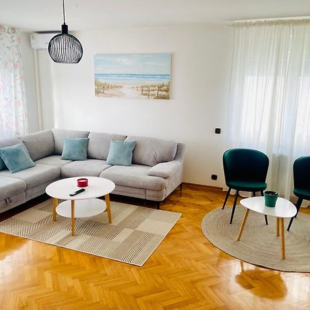 Apartman Bago Deluxe Near Zagreb Airport Velika Gorica Dış mekan fotoğraf