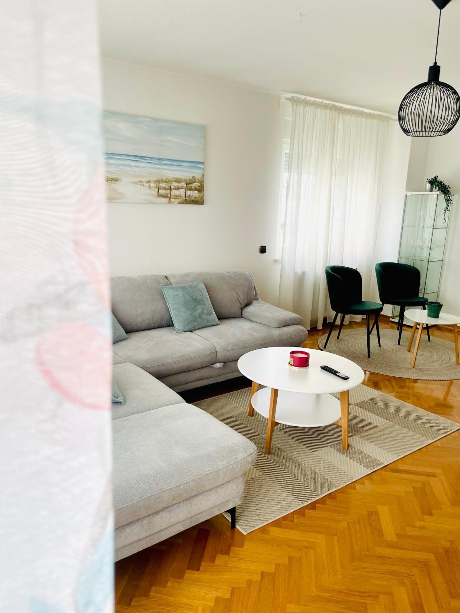 Apartman Bago Deluxe Near Zagreb Airport Velika Gorica Dış mekan fotoğraf