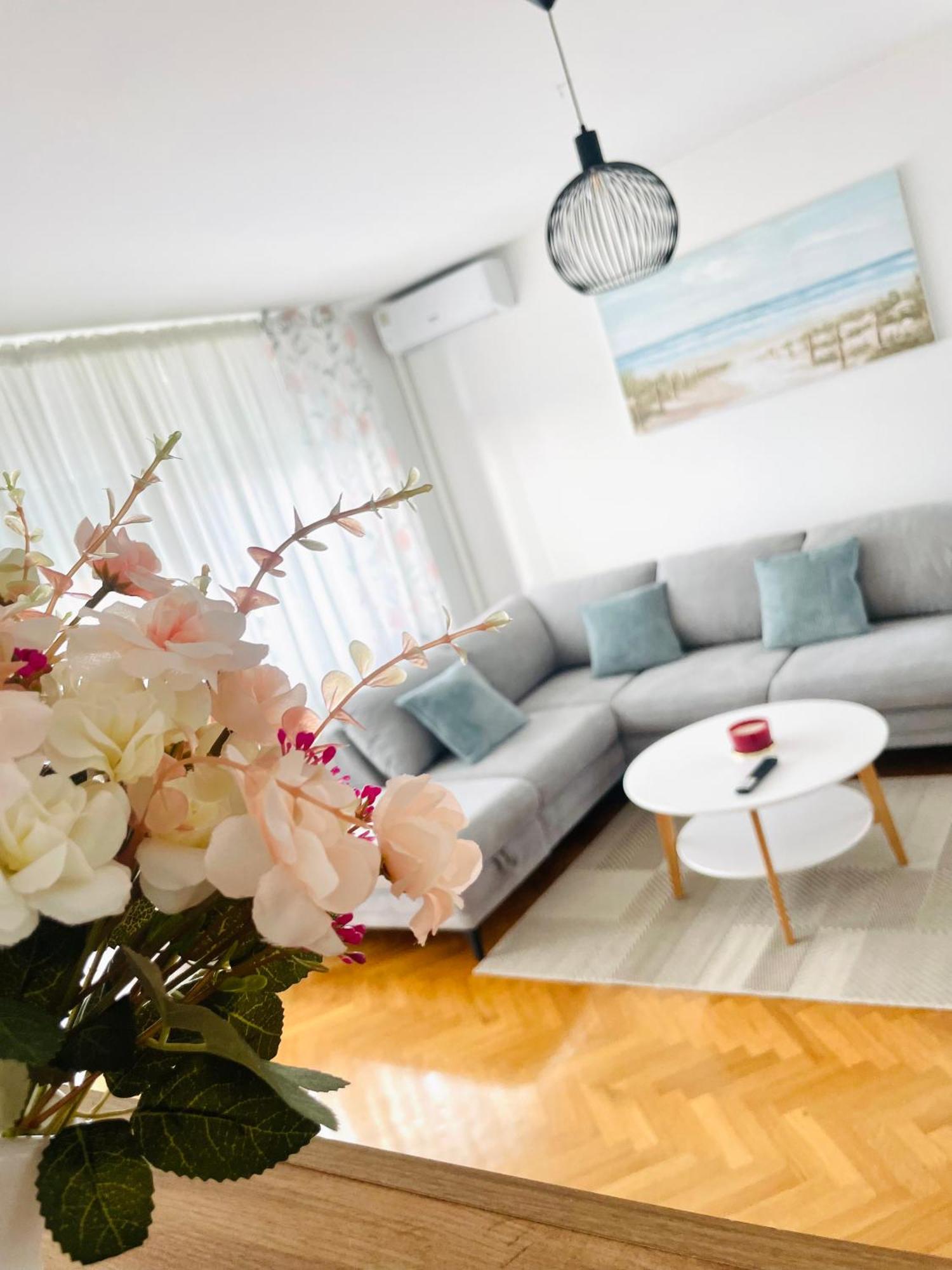 Apartman Bago Deluxe Near Zagreb Airport Velika Gorica Dış mekan fotoğraf