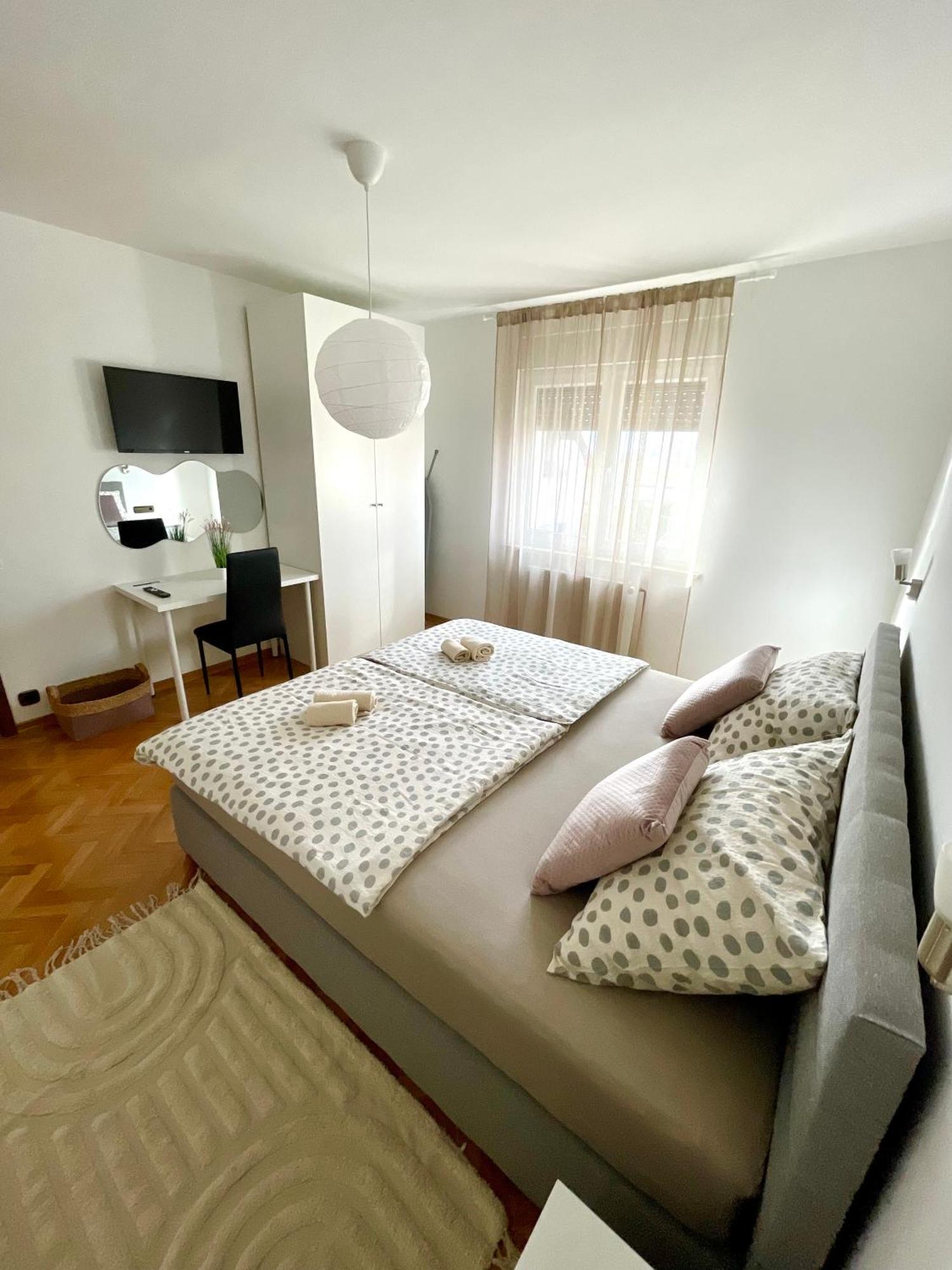 Apartman Bago Deluxe Near Zagreb Airport Velika Gorica Dış mekan fotoğraf